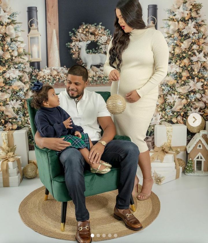 Jeimer Candelario with his wife Andandreina and their child. This was shared in December 2022.