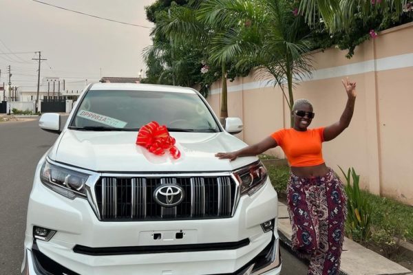 Fella Makafui bought a new V8 car to start 2024 (Photos)